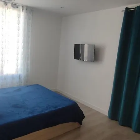Au Centre Du Monde Selon Dali Apartmán *